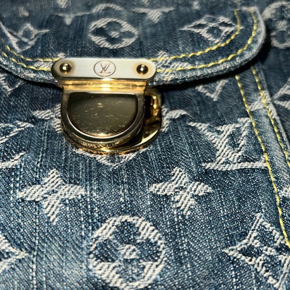 LIKE NEW VINTAGE LOUIS VUITTON SAC A DOS - Picture 7 of 8